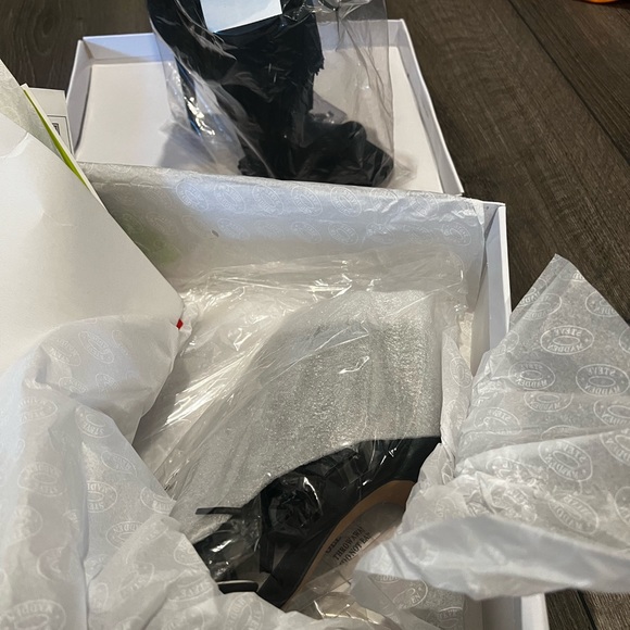 Steven Madden fringe black heels NWT - Picture 5 of 6